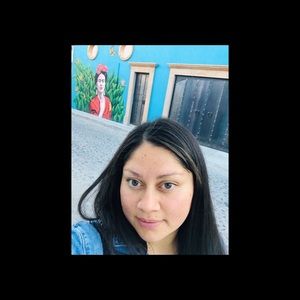 Meet your Posher, Julia